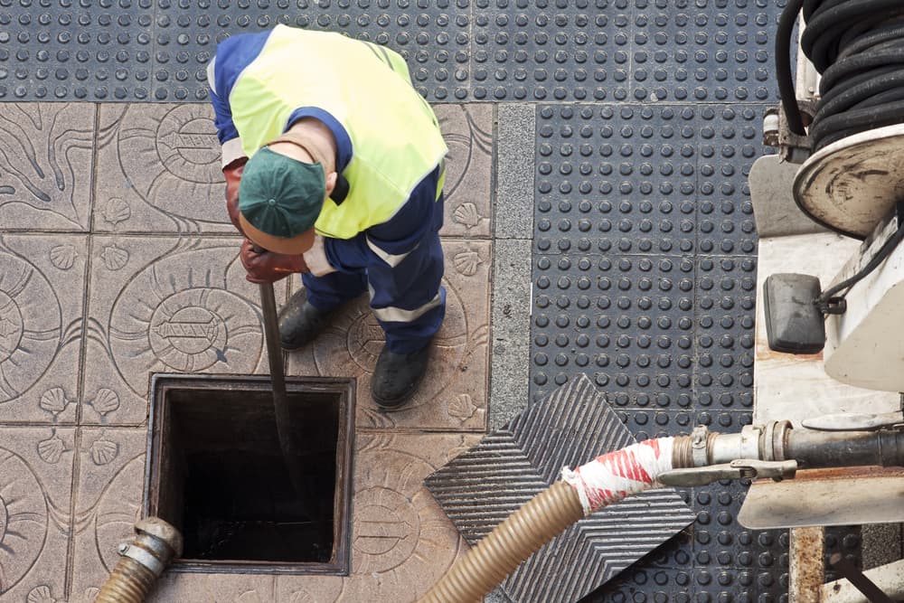 Signs You May Be Dealing with a Sewer Clog | Lazy Drains
